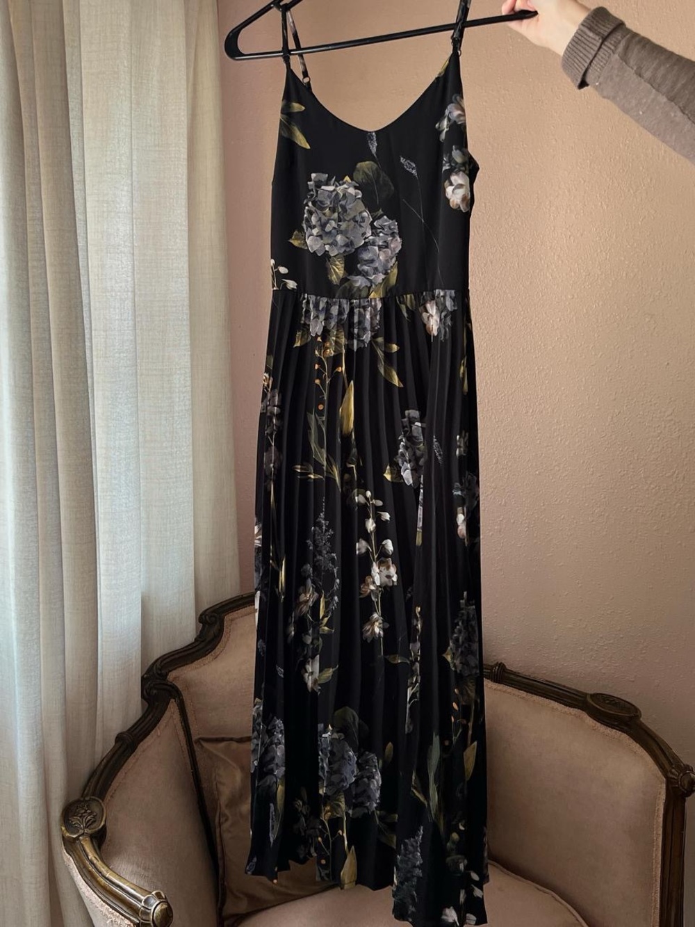 Black Floral Spaghetti-Strap Maxi Dress
